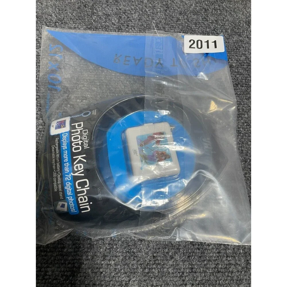 VR3 Digital Photo Key Chain Upto 72 digital photos Rechargeable USB